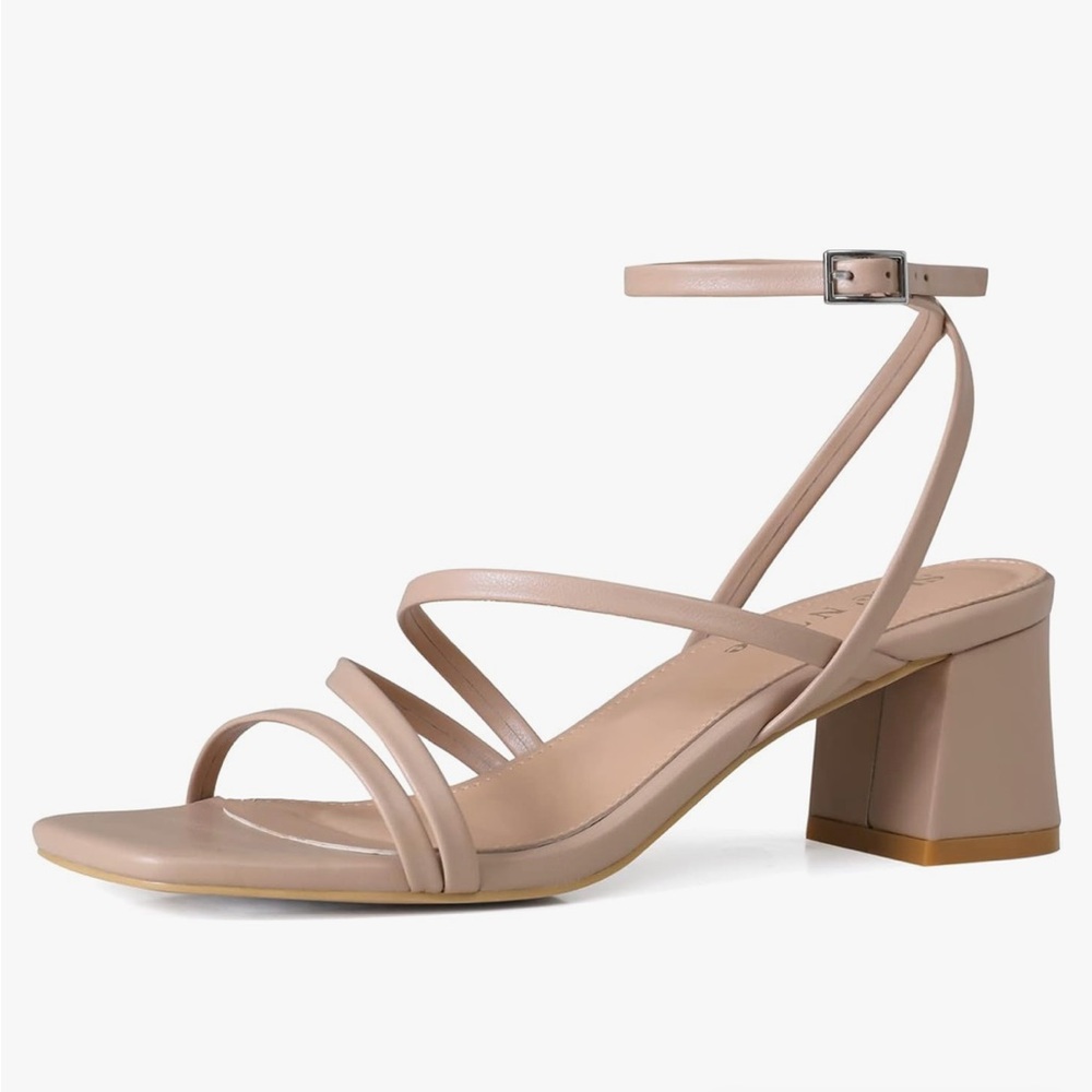 Nude heels - size 7